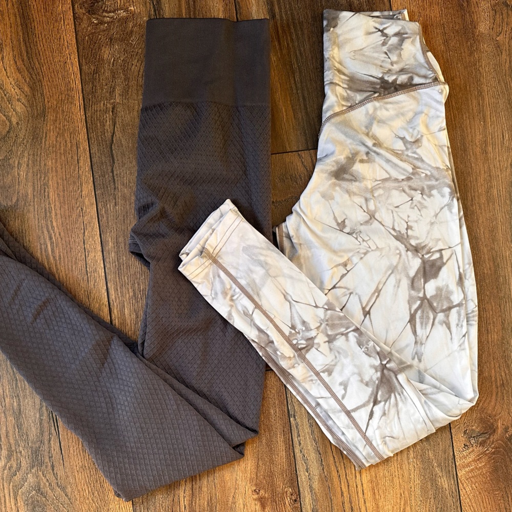 Balance Athletics BUNDLE White Marble Small Like New Condition AND Bonus Pair